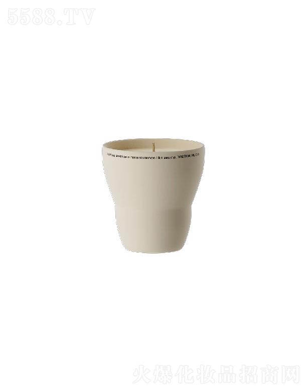 安润适埃斯波云杉芳香蜡烛